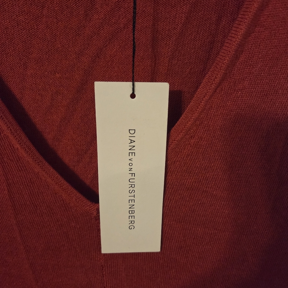 Diane Von Furstenberg Womens Red Silk Cashmere Sweater. Sz L Quiet Luxury - Picture 4 of 4